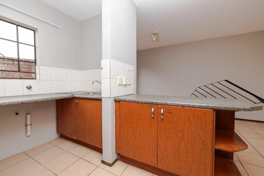 2 Bedroom Property for Sale in Halfway Gardens Gauteng