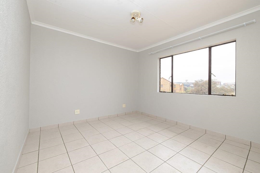 2 Bedroom Property for Sale in Halfway Gardens Gauteng