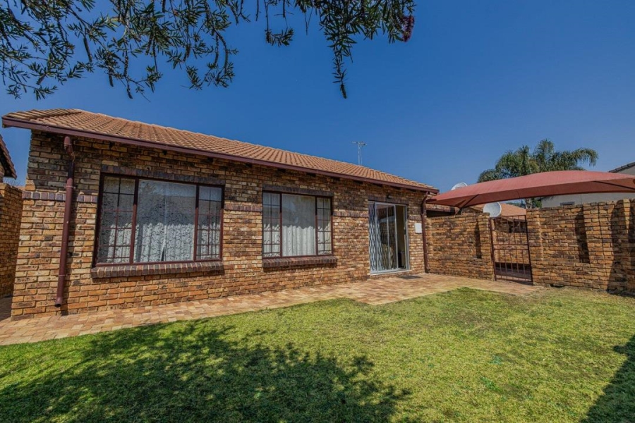 2 Bedroom Property for Sale in Halfway Gardens Gauteng