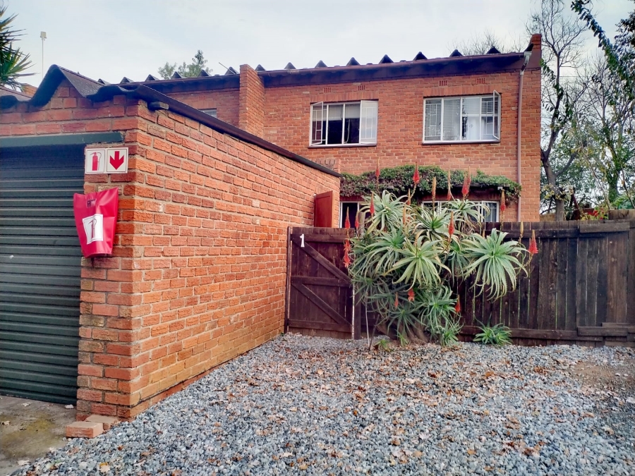 3 Bedroom Property for Sale in Bergbron Gauteng