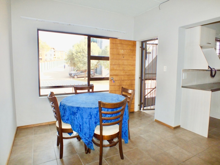 2 Bedroom Property for Sale in Honeydew Gauteng