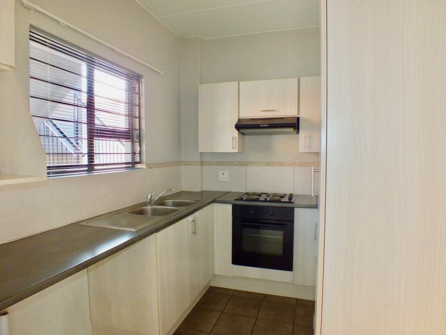 2 Bedroom Property for Sale in Honeydew Gauteng