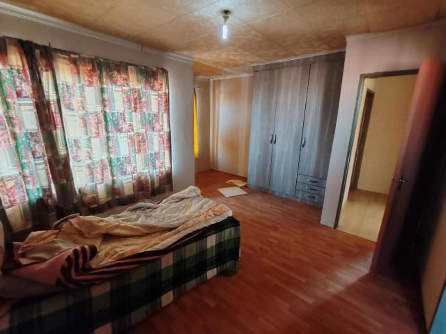 6 Bedroom Property for Sale in Atteridgeville Gauteng