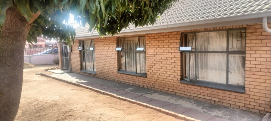 3 Bedroom Property for Sale in Soshanguve DD Gauteng