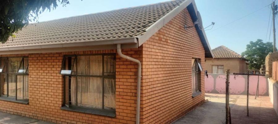 3 Bedroom Property for Sale in Soshanguve DD Gauteng