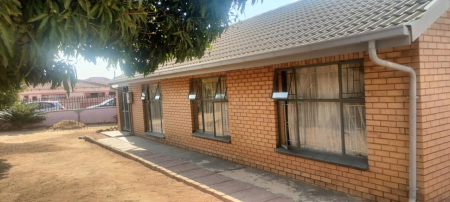 3 Bedroom Property for Sale in Soshanguve DD Gauteng