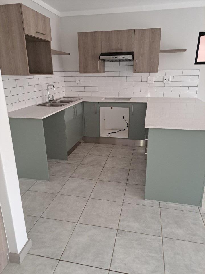 To Let 3 Bedroom Property for Rent in Karenpark Gauteng