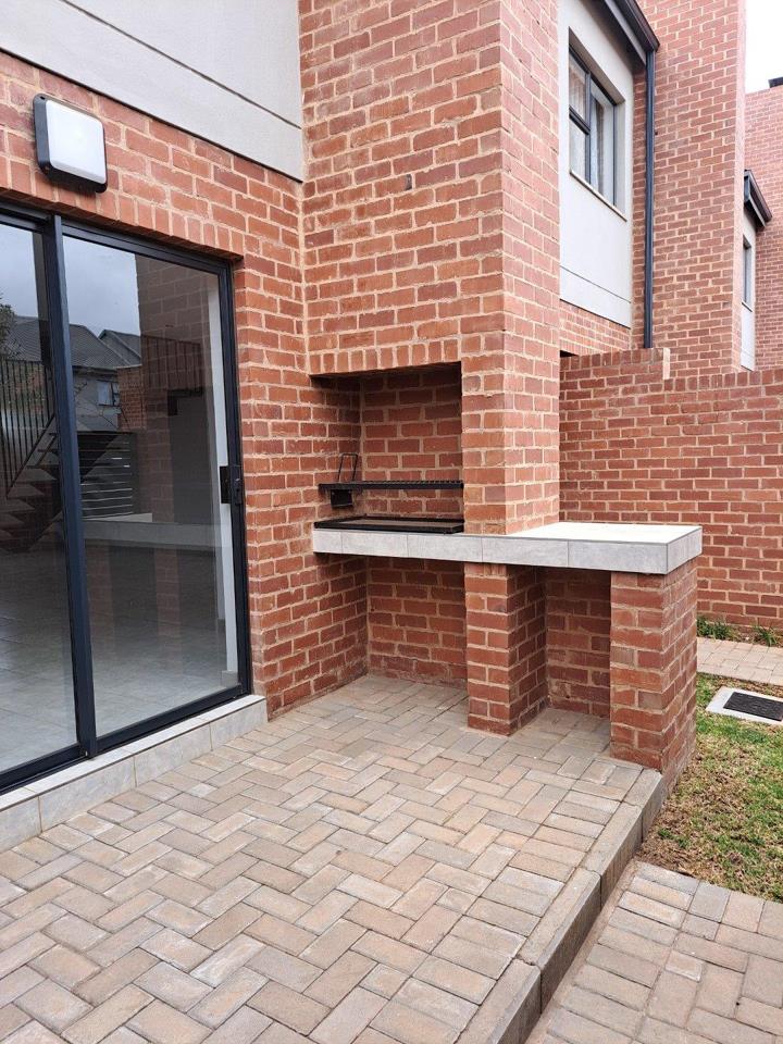 To Let 3 Bedroom Property for Rent in Karenpark Gauteng