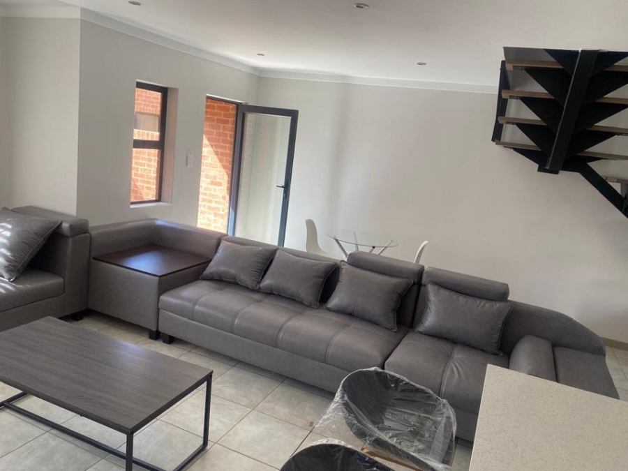 To Let 3 Bedroom Property for Rent in Karenpark Gauteng