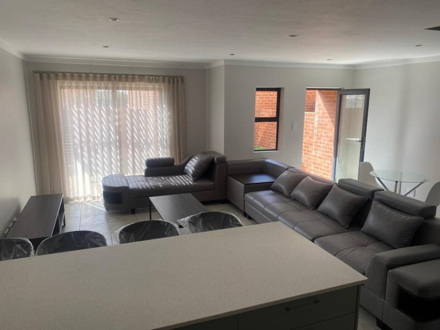 To Let 3 Bedroom Property for Rent in Karenpark Gauteng