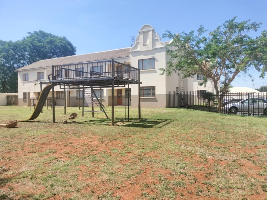 2 Bedroom Property for Sale in Hesteapark Gauteng