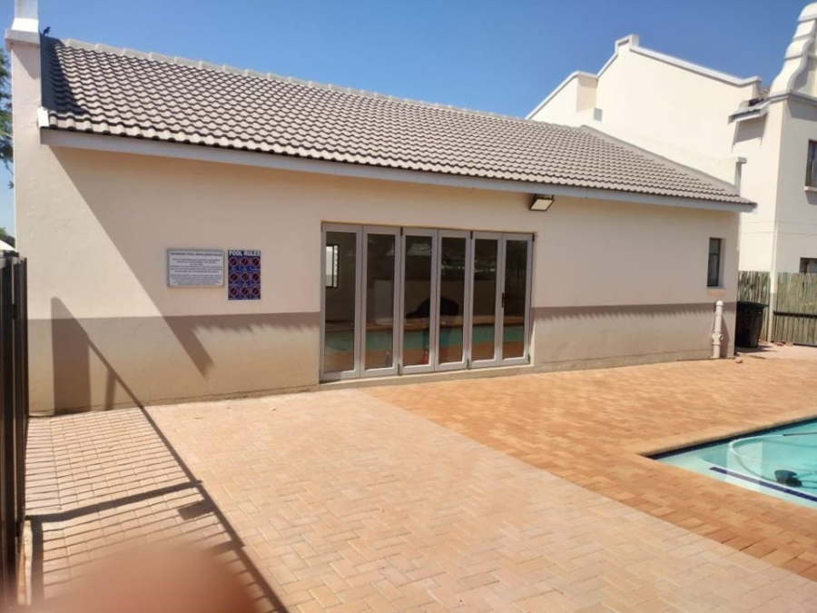 2 Bedroom Property for Sale in Hesteapark Gauteng