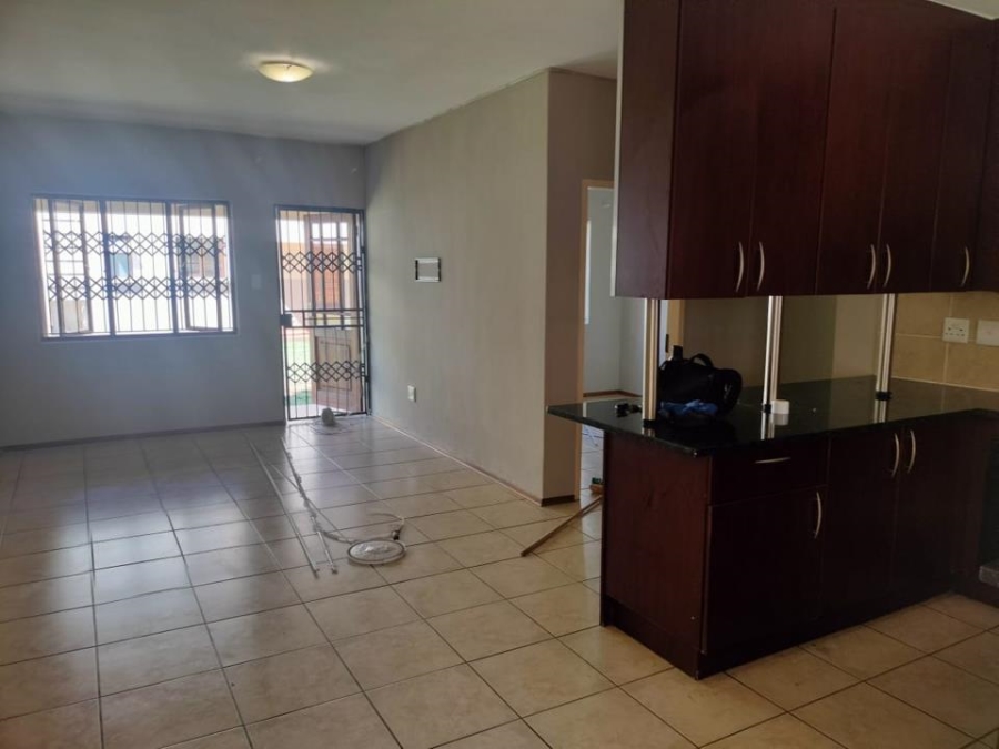 2 Bedroom Property for Sale in Hesteapark Gauteng