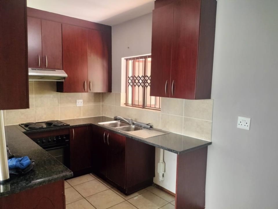 2 Bedroom Property for Sale in Hesteapark Gauteng