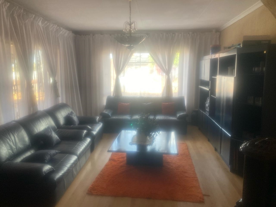 To Let 4 Bedroom Property for Rent in Atteridgeville Gauteng