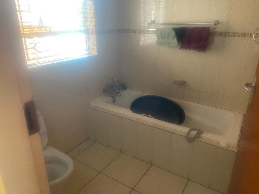 To Let 4 Bedroom Property for Rent in Atteridgeville Gauteng