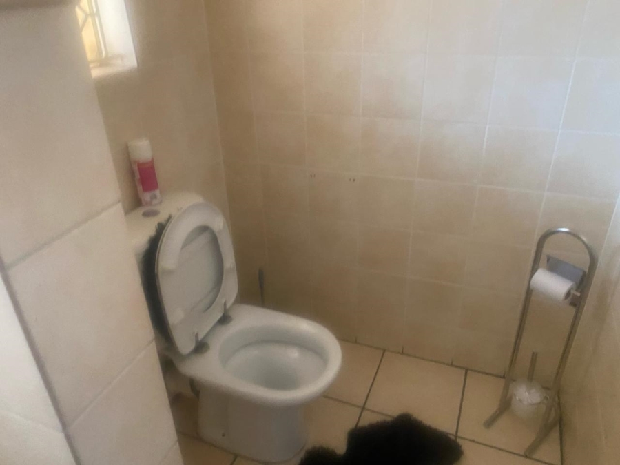 To Let 4 Bedroom Property for Rent in Atteridgeville Gauteng