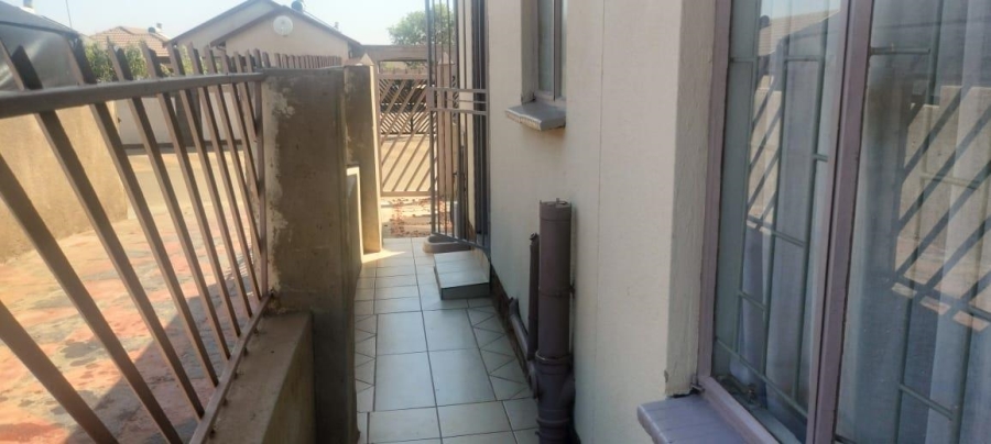 2 Bedroom Property for Sale in Soshanguve VV Gauteng