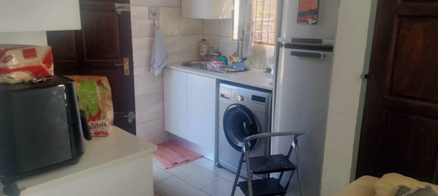 2 Bedroom Property for Sale in Soshanguve VV Gauteng