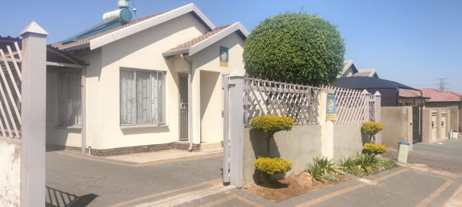 2 Bedroom Property for Sale in Soshanguve VV Gauteng