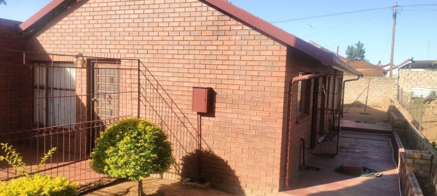 3 Bedroom Property for Sale in Soshanguve DD Gauteng