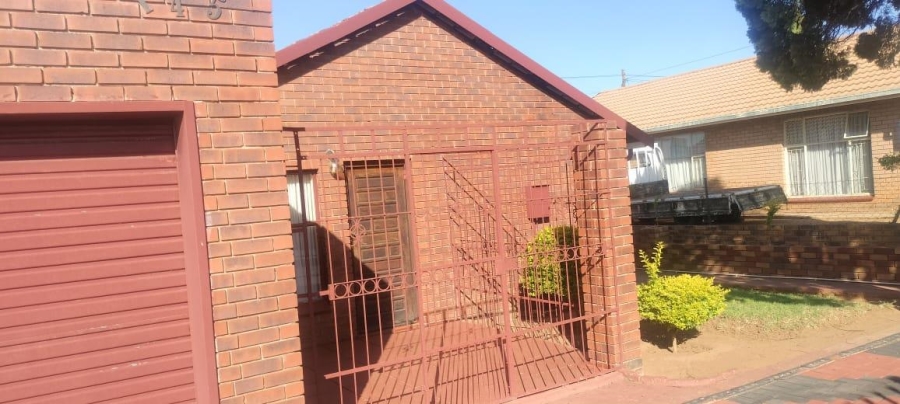 3 Bedroom Property for Sale in Soshanguve DD Gauteng