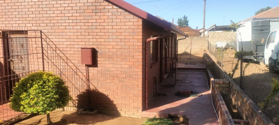 3 Bedroom Property for Sale in Soshanguve DD Gauteng