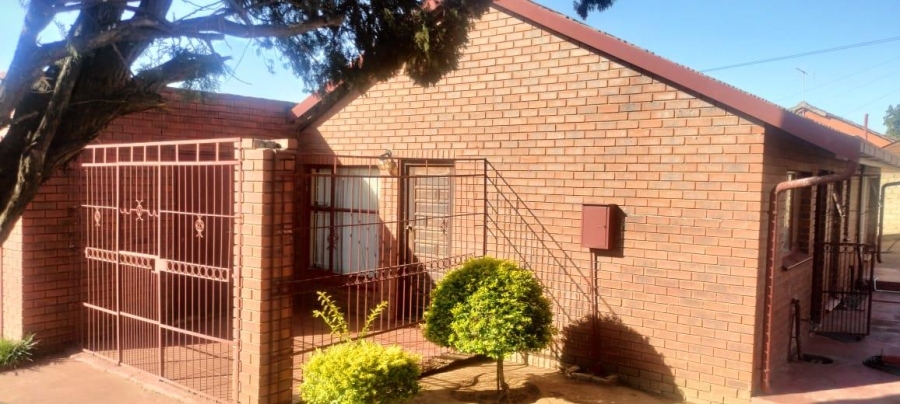 3 Bedroom Property for Sale in Soshanguve DD Gauteng