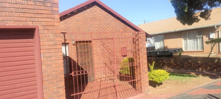 3 Bedroom Property for Sale in Soshanguve DD Gauteng