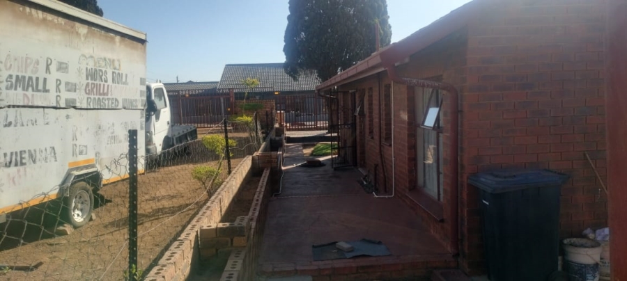 3 Bedroom Property for Sale in Soshanguve DD Gauteng