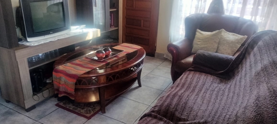 3 Bedroom Property for Sale in Soshanguve DD Gauteng