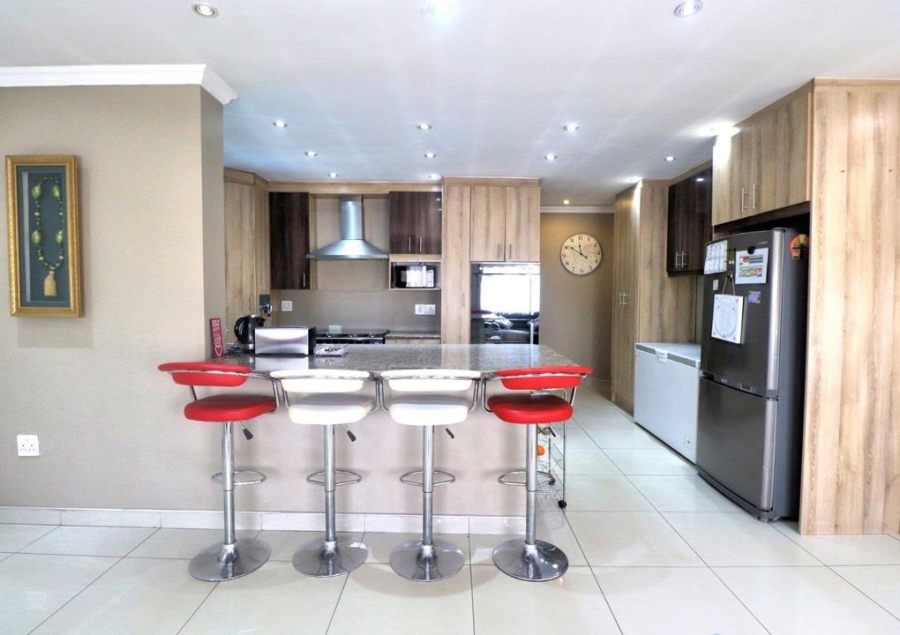 4 Bedroom Property for Sale in Lenasia Gauteng