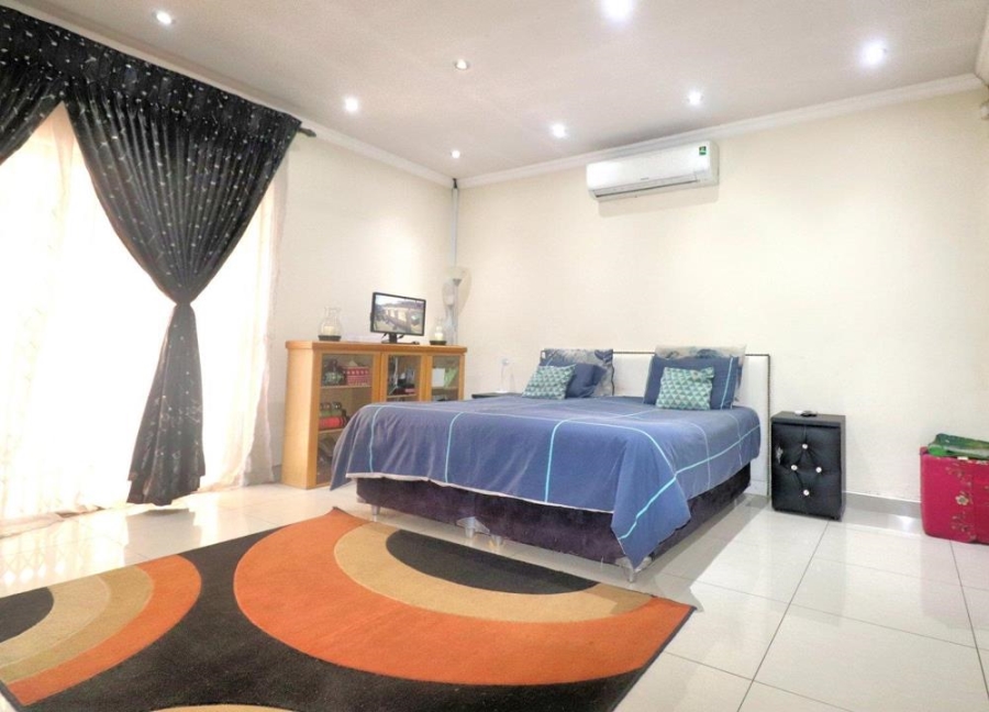 4 Bedroom Property for Sale in Lenasia Gauteng