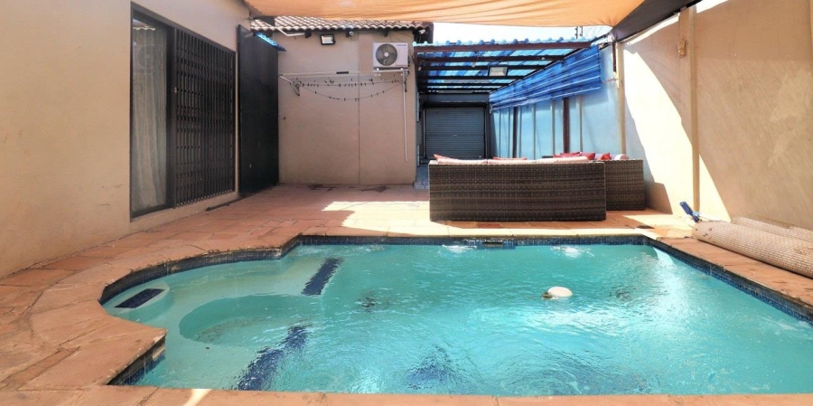 4 Bedroom Property for Sale in Lenasia Gauteng