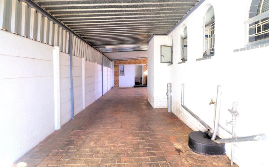 2 Bedroom Property for Sale in Lenasia South Gauteng