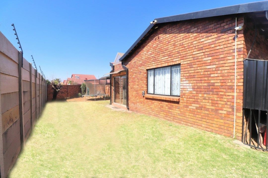 4 Bedroom Property for Sale in Lenasia South Gauteng