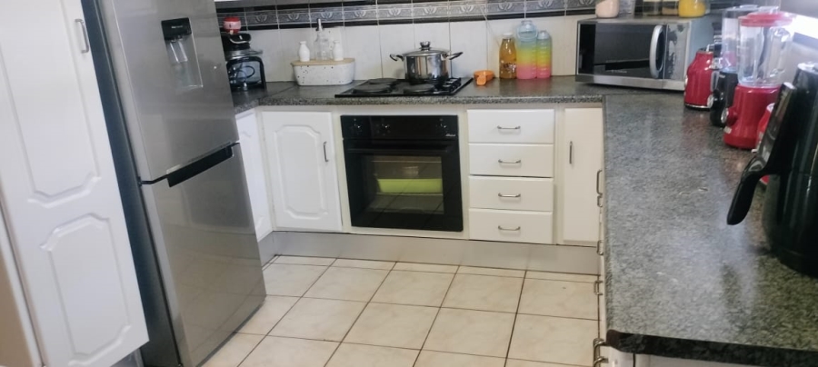 4 Bedroom Property for Sale in Mabopane Gauteng