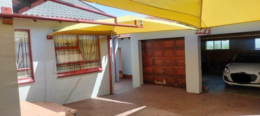 4 Bedroom Property for Sale in Mabopane Gauteng