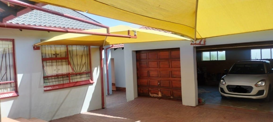 4 Bedroom Property for Sale in Mabopane Gauteng