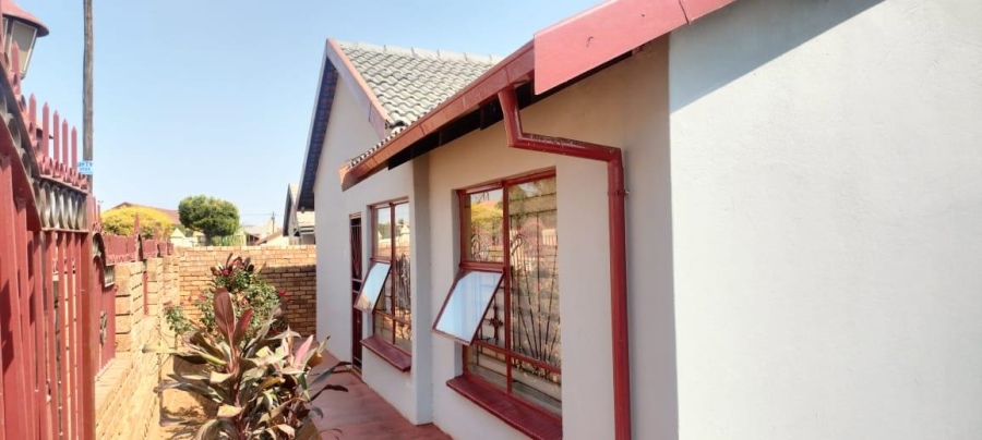 4 Bedroom Property for Sale in Mabopane Gauteng