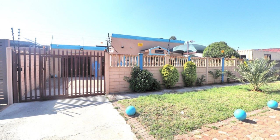 5 Bedroom Property for Sale in Lenasia Ext 8 Gauteng