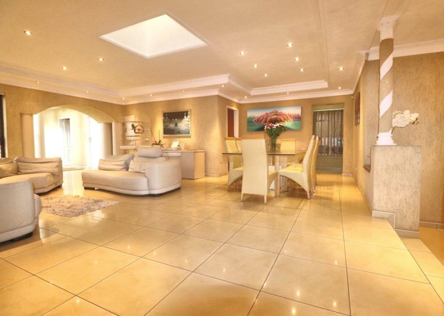 9 Bedroom Property for Sale in Lenasia Gauteng