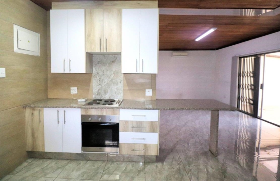 6 Bedroom Property for Sale in Lenasia Ext 5 Gauteng