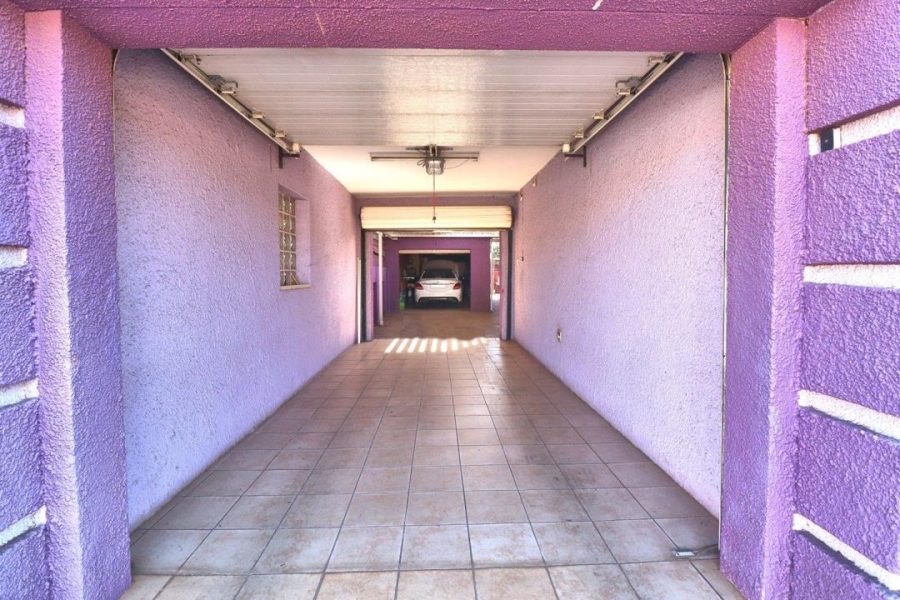 4 Bedroom Property for Sale in Lenasia Ext 5 Gauteng