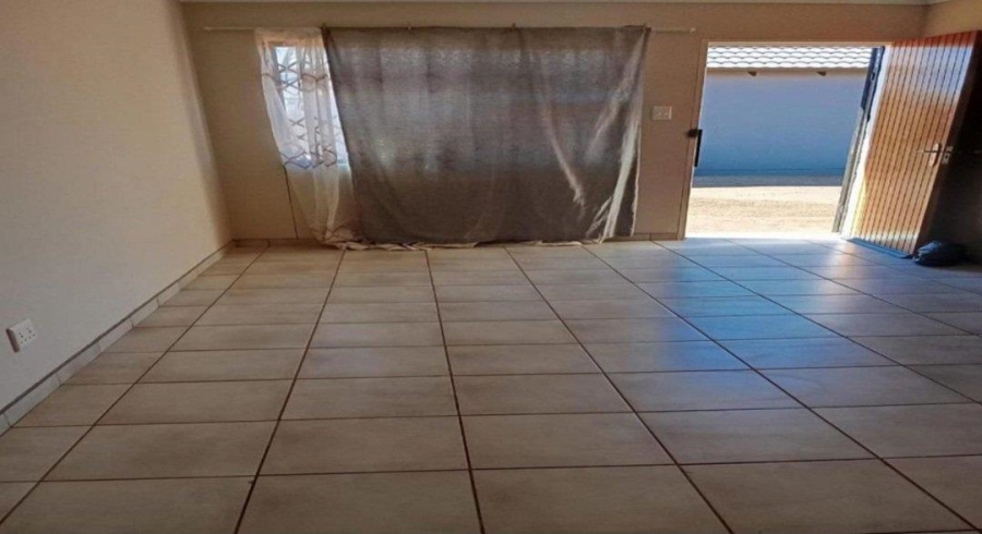 2 Bedroom Property for Sale in Toekomsrus Gauteng