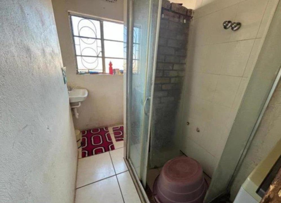 2 Bedroom Property for Sale in Mohlakeng Gauteng