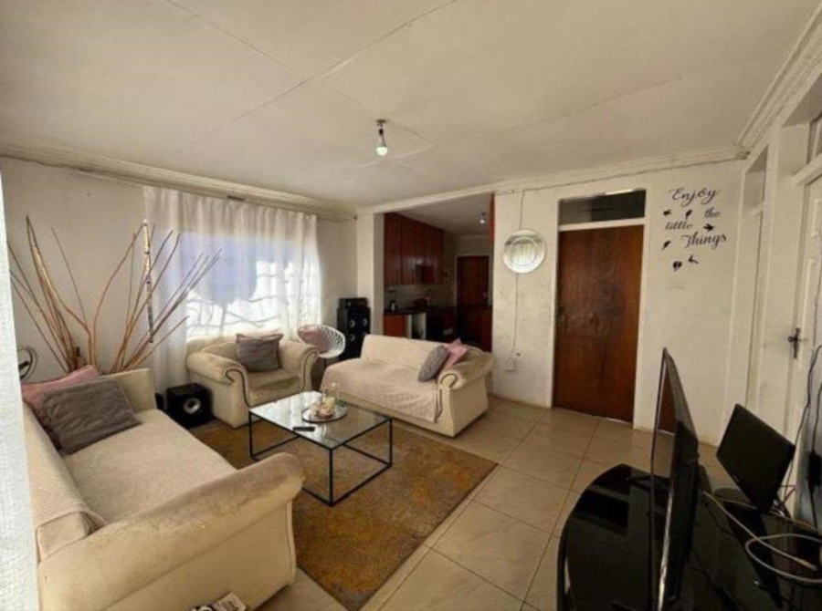 2 Bedroom Property for Sale in Mohlakeng Gauteng