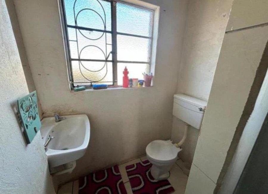 2 Bedroom Property for Sale in Mohlakeng Gauteng