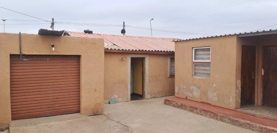 2 Bedroom Property for Sale in Zola Gauteng