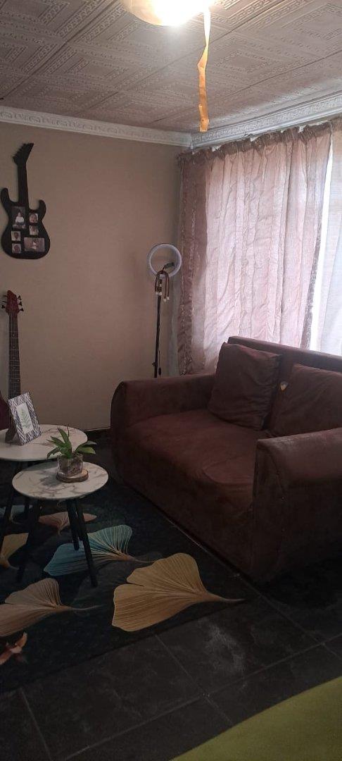 2 Bedroom Property for Sale in Zola Gauteng